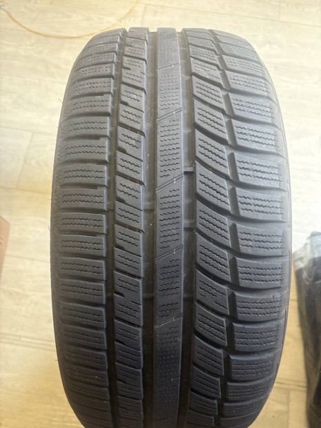 235/50 R17 Toyo tli gumi garnitra