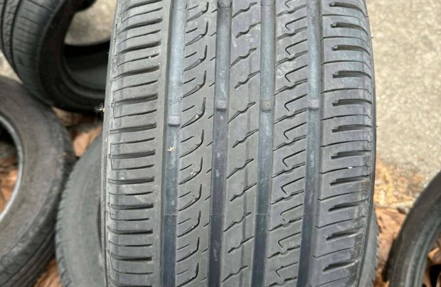 235/50 R18 Barum ny�ri gumi elad�