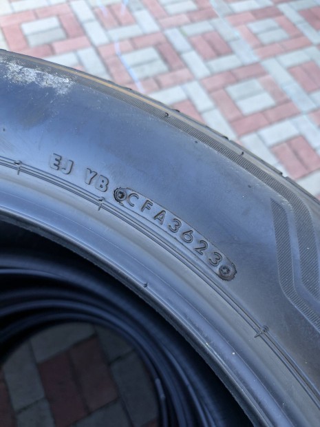 235/50 R20 Bridgestone ny�rigumi garnit�ra 