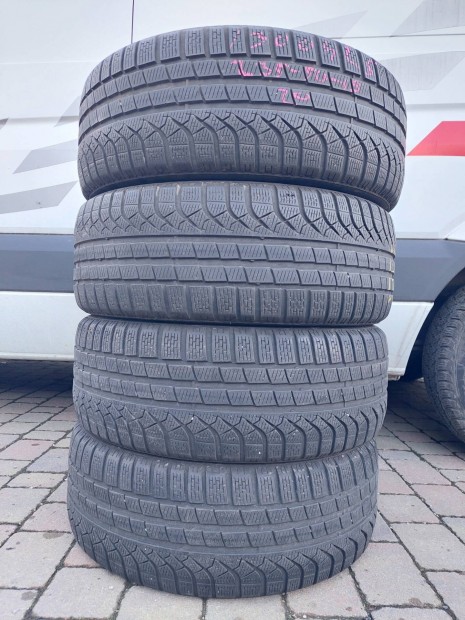 235/50 r19   235/50r19  Pirelli tli gumi