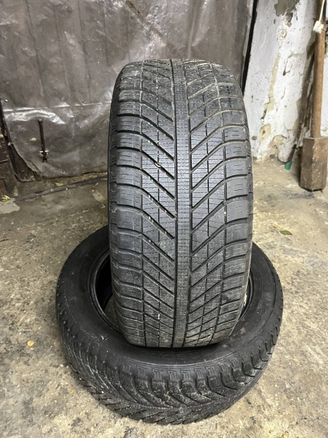 235/50r17 4vszakos