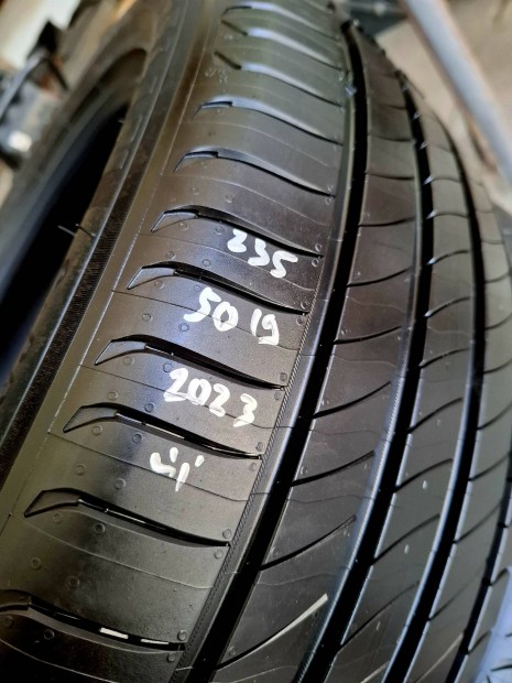 235/50r19 Új Michelin