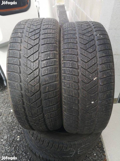 235/55R18 2db Pirelli tligumi elad