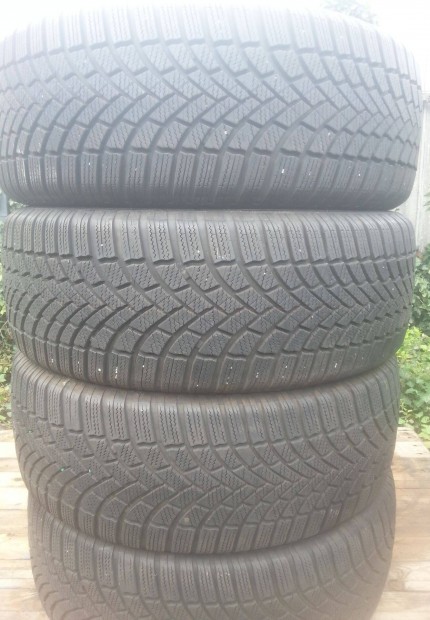 235/55R18 Bridgestone 2022-es tli gumi garnitra