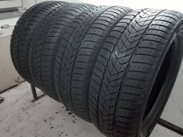 235/55R18 Pirelli téli gumi garnitúra 235/55 r18