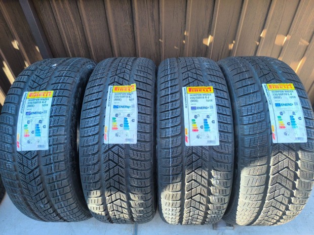 235/55R19 Új Pirelli téli gumi garnitúra 235/55 r19