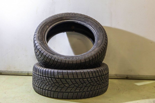 235/55R19 -dot1823 -