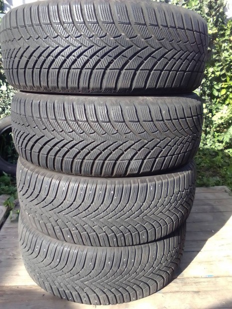 235/55R19 újszerű téli gumik Bridgestone/Semperit