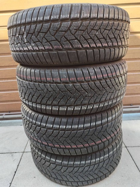 235 55 17 dunlop 235/55 R 17 tli gumi garnitura