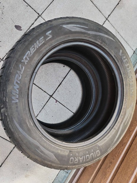 235 55 17 vredestein 235/55 R 17 téli gumi garnitura 7,5 mm