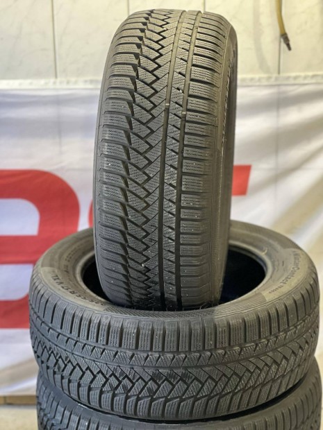 235/55 R17 Continental