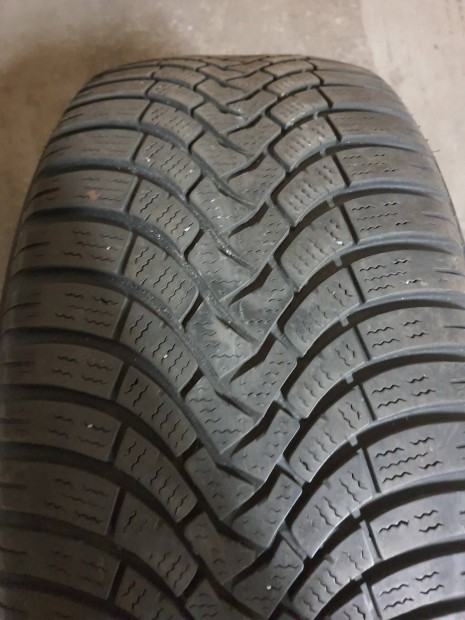 235/55 R17 Falken tli gumi