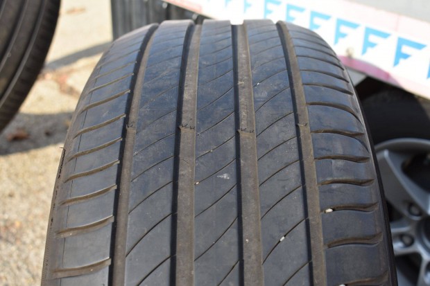 235/55 R17 Michelin Primacy4 nyri 5mm 2db