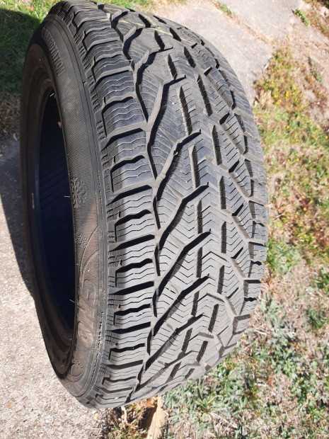 235/55 R17 téli gumi