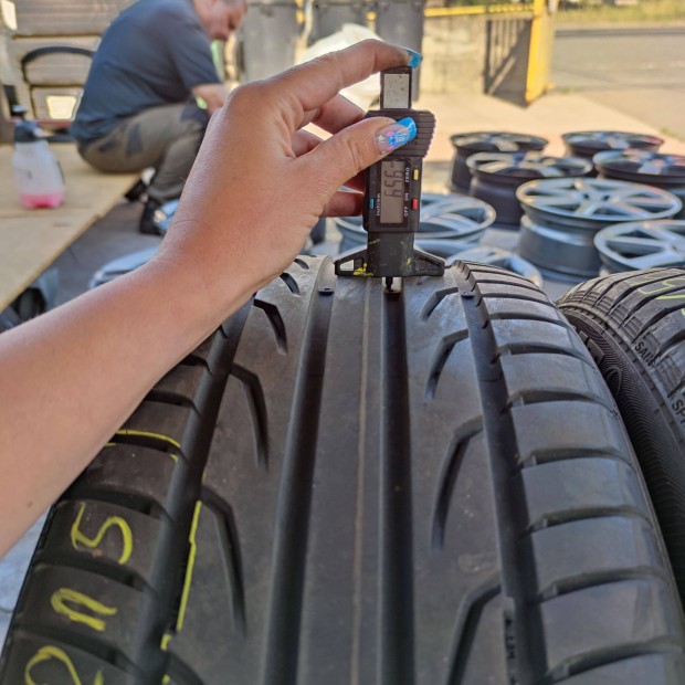 235/55 R18 Semperit nyári gumi 15000ft a 2db/215/