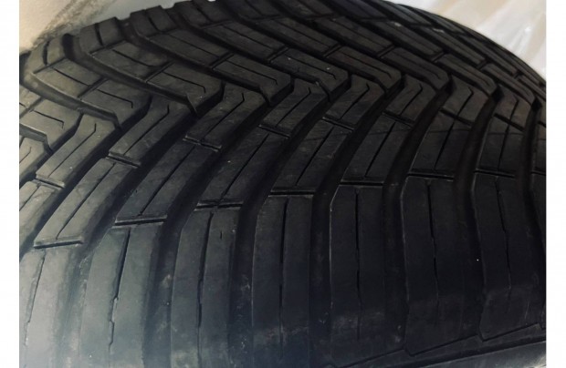 235/55 R18 V Continental Allseason Contact 4 + 1 db eladó