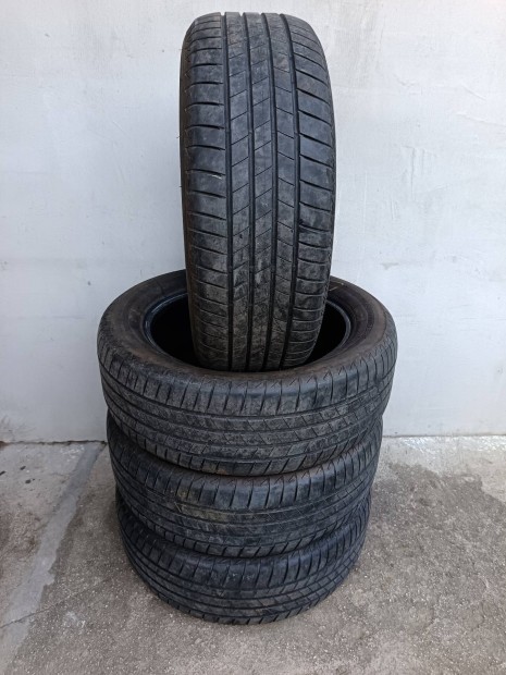 235/55 R19 Bridgestone Nyárigumi garnitúra