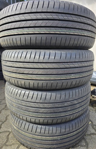 235/55 R19 Ny�ri gumi �j 2025 Bridgestone sorento rav4 xc90 xc60 19