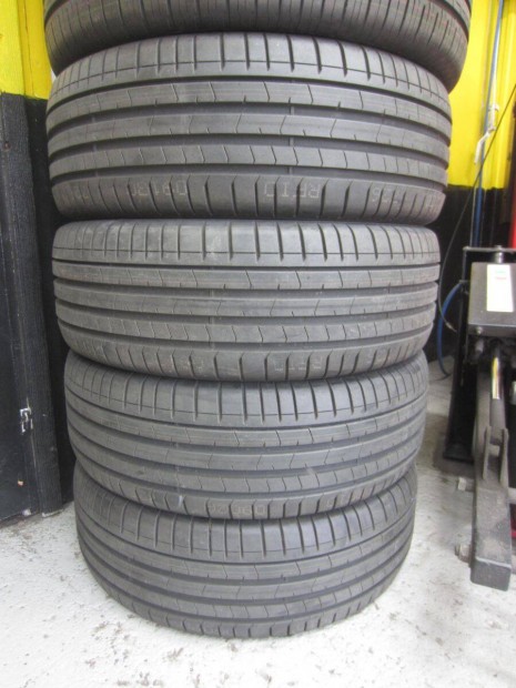 235/55 R19 Pirelli Pzero 105V