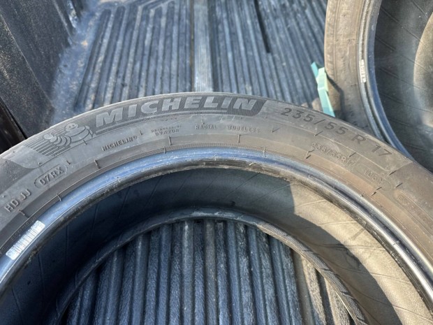 235/55r17 Michelin Cross Climate 2 ngy vszakos gumi