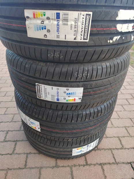 235/55r18 Új Bridgestone nyári gumi 2024. 0km