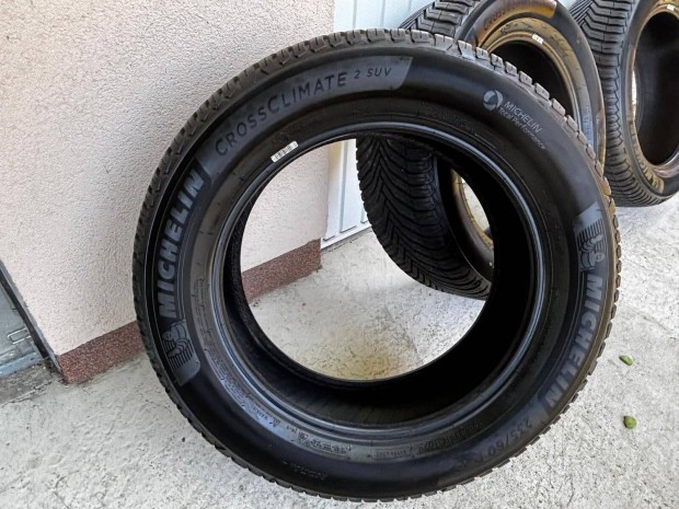 235/60R18 Michelin Crossclimate2 SUV négyévszakos gumi