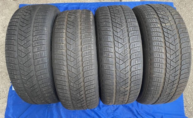 235/60R18 Pirelli Scorpion Winter gumiabroncs