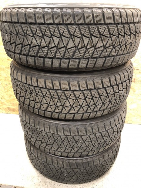 235/60/18 téli gumi Bridgestone jó állapot 235 60 18