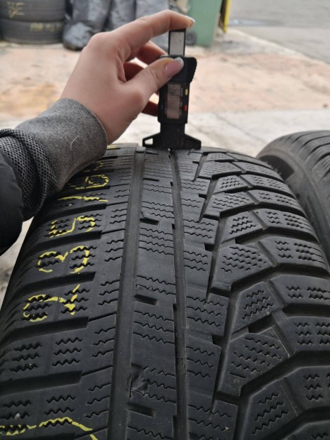 235/60 R17 Hankook téli gumi 10000ft a 2db /281/