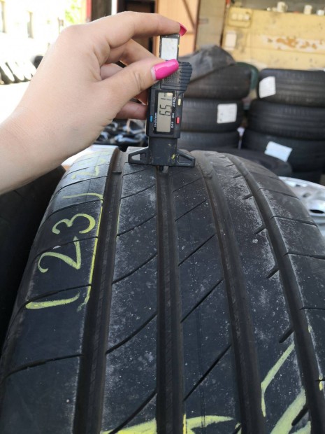 235/60 R18 Goodyear nyári gumi 42000ft a 2db /23/