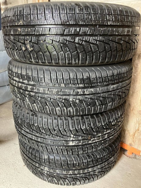 235/60 R18 Hankook winter icept evo 2 garnitra elad