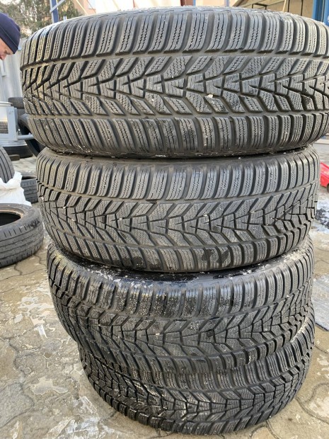 235/60 R18 jszer teli gumi 