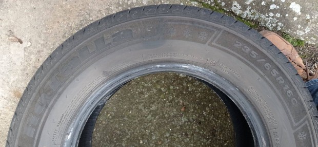 235/65R15C gumiabroncs