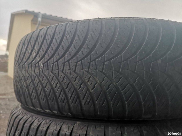 235/65R17 50e/4db ngyvszakos gumik