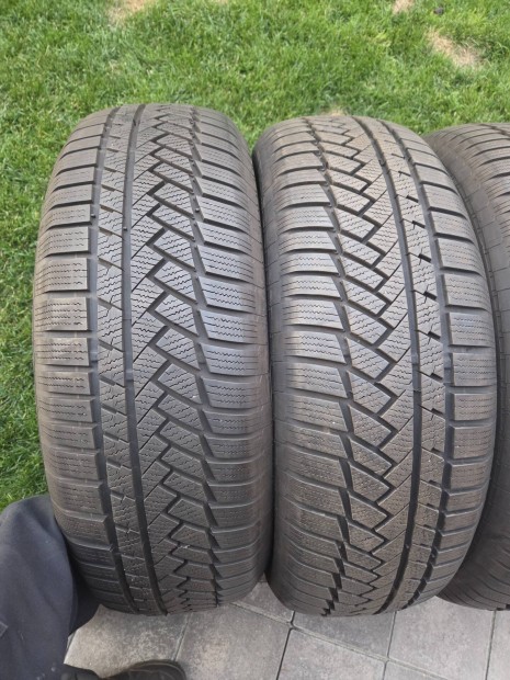 235/65R17 Continental téli gumi