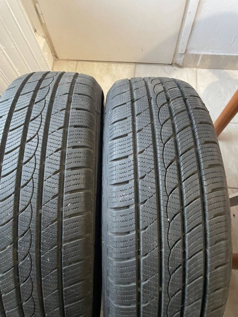 235/65R17 Mret 2db gumi elad