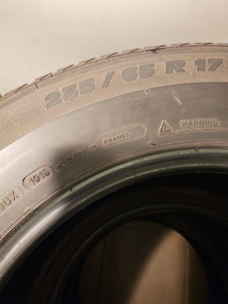 235/65R17 Michelin tli DOT1918