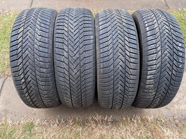 235/65R17 Tli gumi