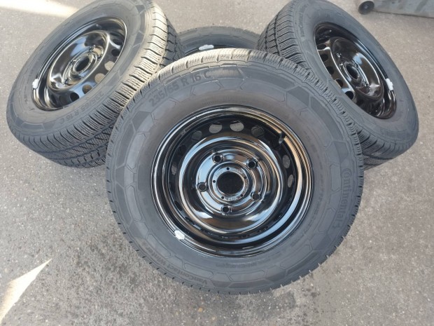235 65 16C Continental Ford Transit télikerekek Dot 23, Tpms