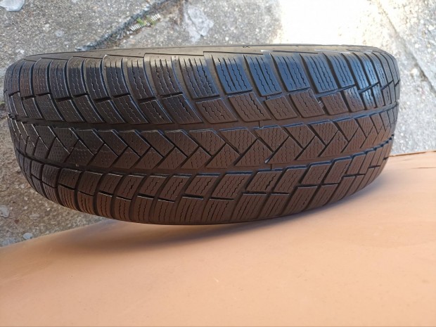 235/65/17 SUV tligumi elad 