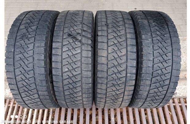 235/65 R16"C Lassa használt kisteher garnitúra