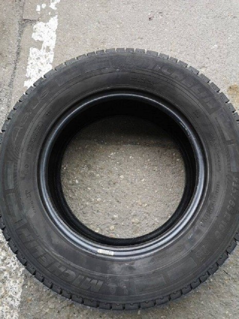 235/65 R16 C Michelin Agilis nyri gumiabroncs