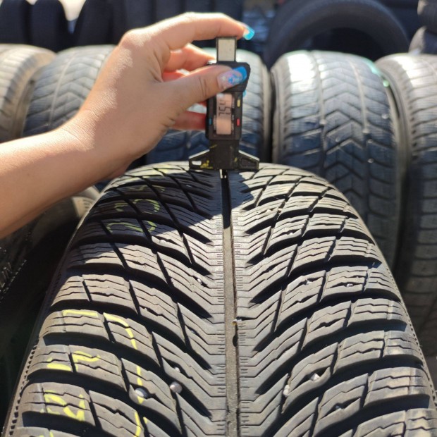 235/65 R17 Michelin téli gumi 98000ft a 4db/224/