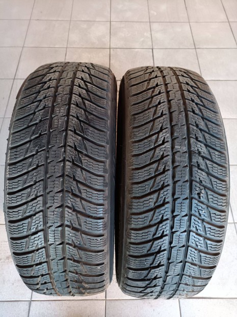 235/65 R17 tli Nokian prban