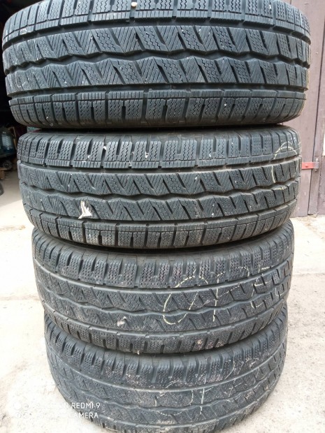 235/65 r16c Hankook tligumi felnivel 