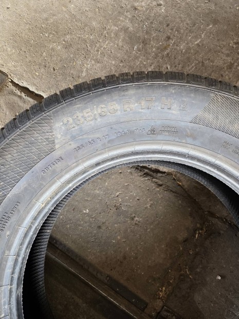 235/65 r17 tli Continental gumiabroncs