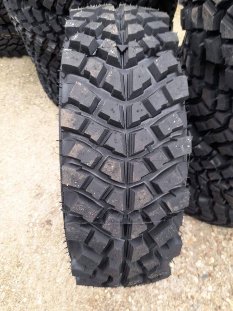 235/75R15 Sahara mint�s terepgumi