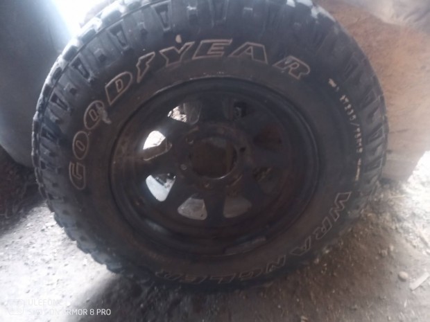 235/75 R 15 Goodyear Wrangler 1db