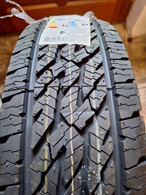 235/75 r15 A/t 2 terepjáró gumi Lassa 2db