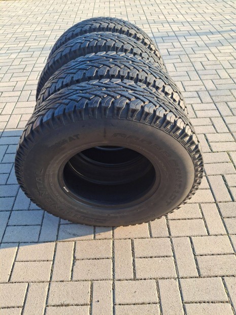 235/85R16 C Continental crosscontact